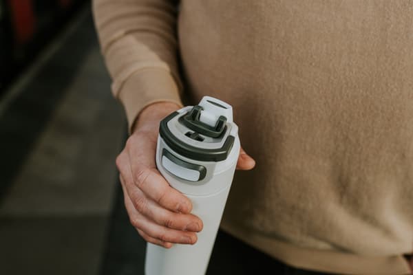Kambukka Elton Isolerad 600 ml Termosflaska - Kritvit