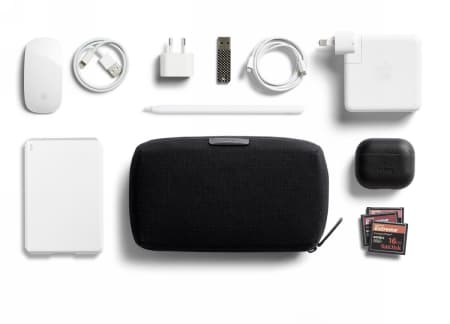 Bellroy Tech Kit - kännykkälisävarusteiden järjestäjä (musta)