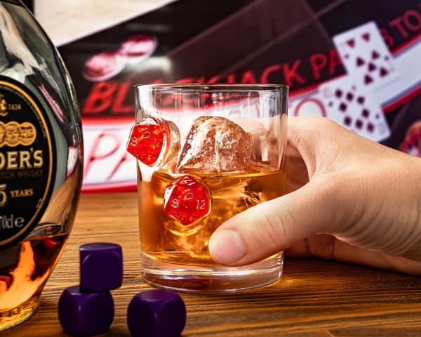 Glas med ben - fångade i glas
