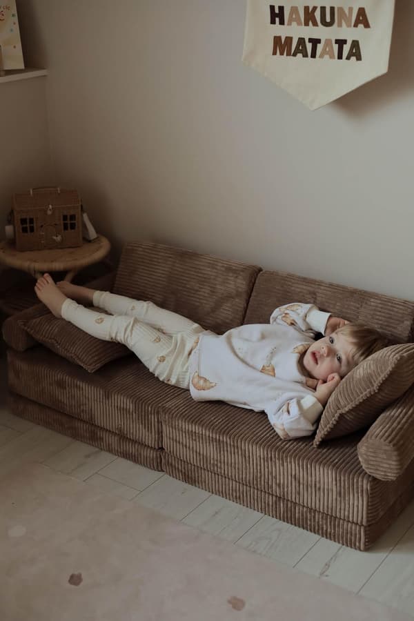 Lille trekant til Toffee Corduroy-sofaen