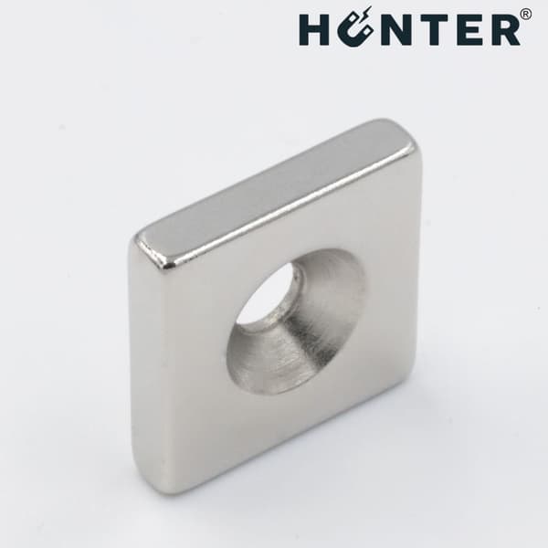 Neodymmagnet med hål för skruv 14x14x3mm rektangulär Hunter