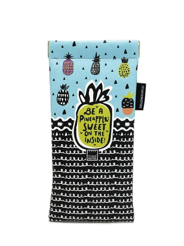 Glasögonfodral med söt ananas