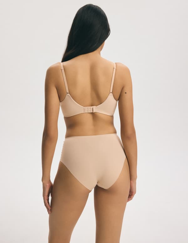 Q1.12 SPACER Esotiq vadderad bh | sandbeige 80D