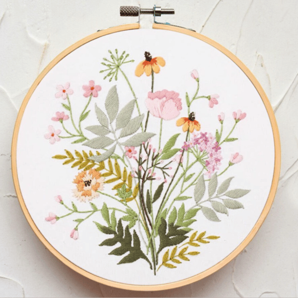 3-delat broderikit med gula blommor