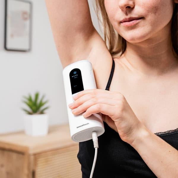 Hårfjerner med pulslys og kjølefunksjon, samt tilbehør Kulepil InnovaGoods