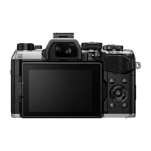 OM SYSTEM OM-5 II Silver + ED 12-45 f/4 PRO