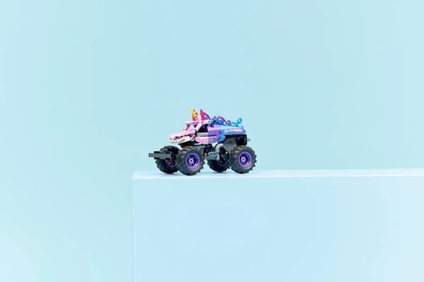 LEGO TECHNIC 42220 Monster Jam Sparkle Smash Dragbil