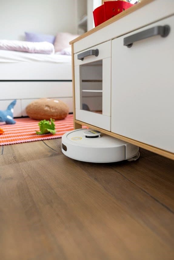 Städrobot med KARCHER RVC 3 Comfort-bas