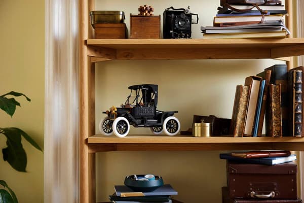 LEGO ICONS 11376 Ford Model T