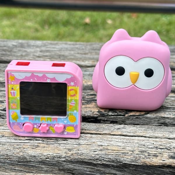 Tamagotchi Original Color Screen Electronic Pet Game Console - Engelsk version, Pet Development Toy