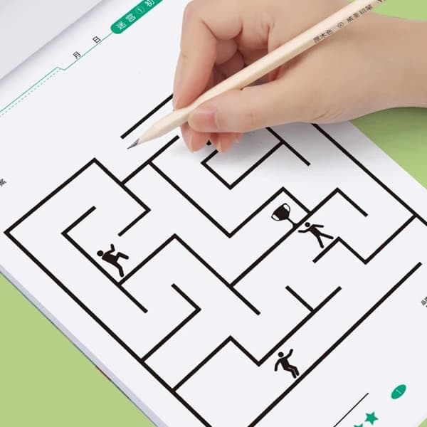 Children's Concentration Maze Book - Fun Thinking Development Toy for Attention Training