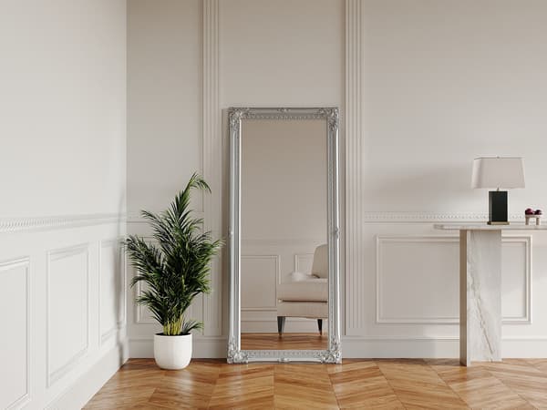 Vente-unique - Spegel med ram i eukalyptus trä - B. 60 x H. 140 cm - Silver - ELVIRE