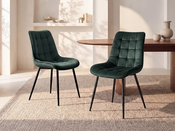 Vente-unique - Set med 2 vadderade stolar - Sammet och svart metall - Grön - OLLUA