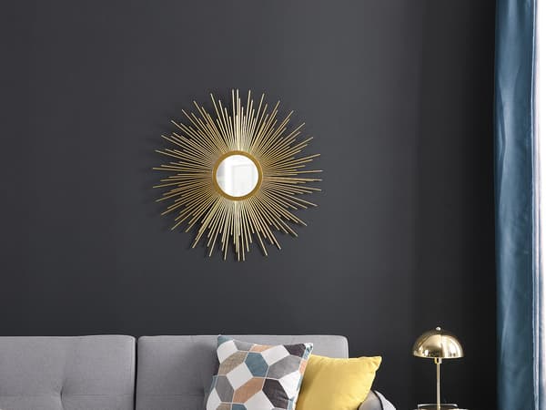 Vente-unique - Väggsolspegel med solmotiv metallram - D. 70 cm - Guldfärgad - LEVANZO