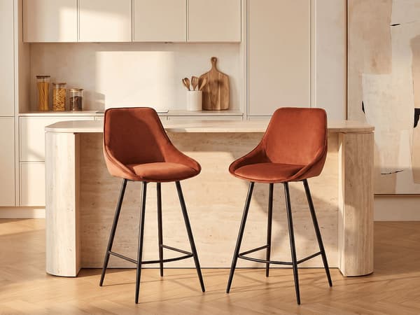 Vente-unique - Set med 2 barstolar i terracotta sammet MASURIE