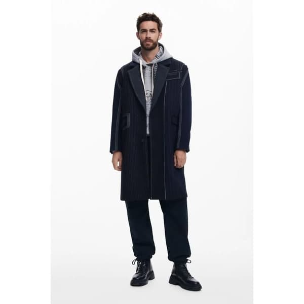 Desigual-stickad kappa