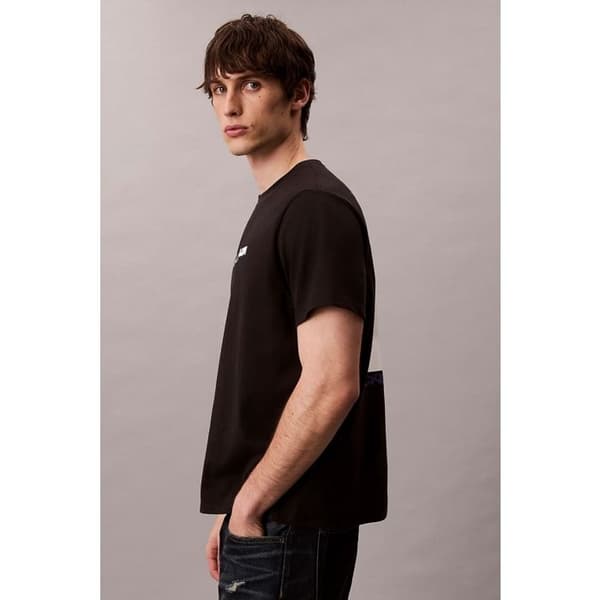 Calvin Klein Kläder Modell Ss 20s Tc Ck Stack Graph - Färg Svart