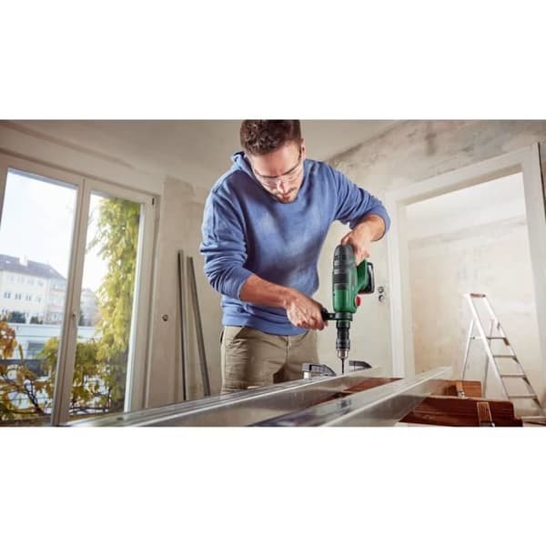 Perforator - BOSCH - UniversalHammer 18V - 2,5 Ah - Trådlös - Slag SDS Plus