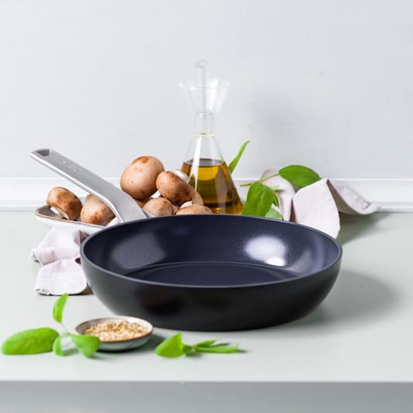 Svart stekpanna Evolution 28 cm - Greenpan