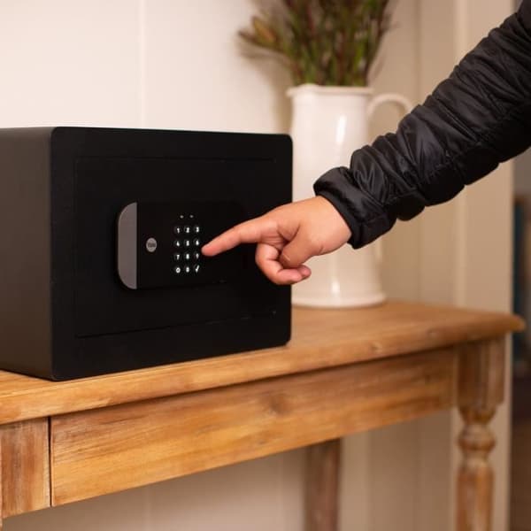 Yale Smart Home Safe - YSS/250/EB1