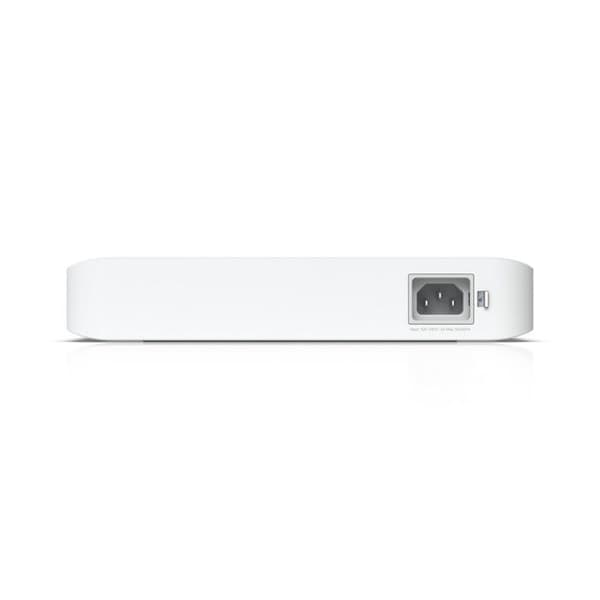 UbiQuiti USW-PRO-8-POE Switchar