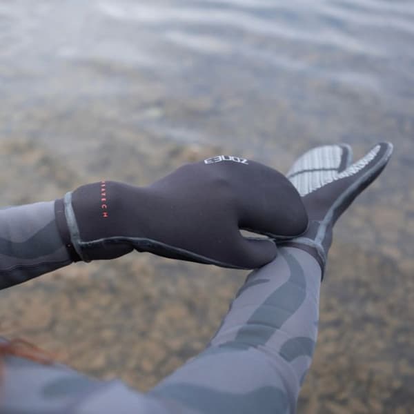 Simhandskar - ZONE3 - Thermo-Tech Värme - Termisk isolering - Ergonomisk - Triathlon