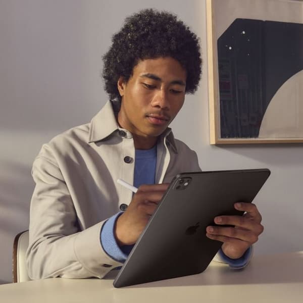 iPad Apple iPad Pro 11'' Apple M4-chip 2 To Silver Wi-Fi 7:e generationen 2024
