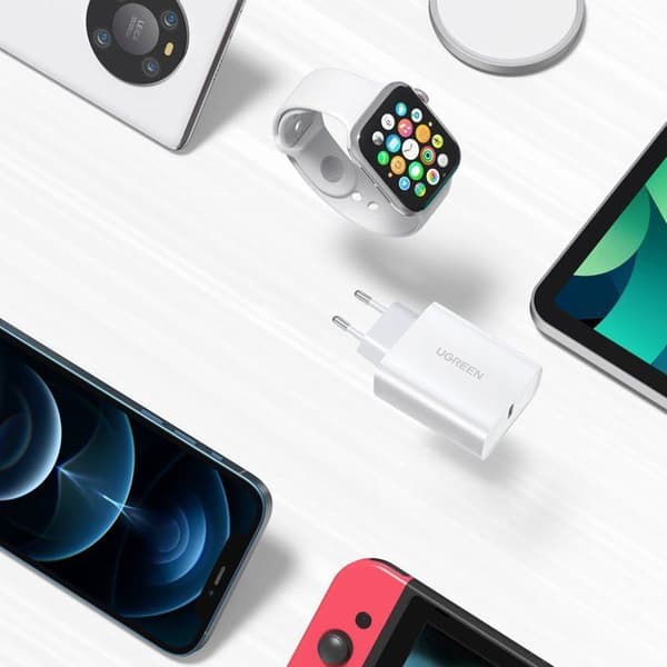 Laddare - Ugreen väggadapter USB Power Delivery 3.0 Quick Charge 4.0+ 20 W 3 A (vit)