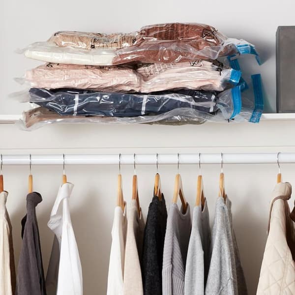 Vakuumförvaringspåsar - AMAZON BASICS - Storlek L - 5 stycken - Klar - Manuell pump