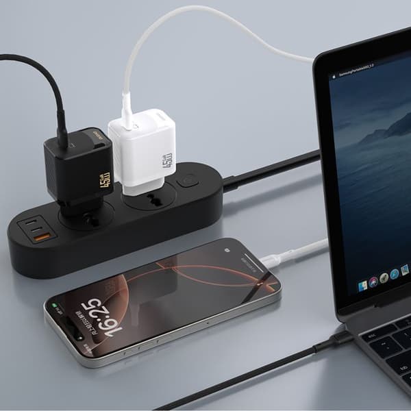 USB-C väggladdare 45 W GaN A28 - Vit