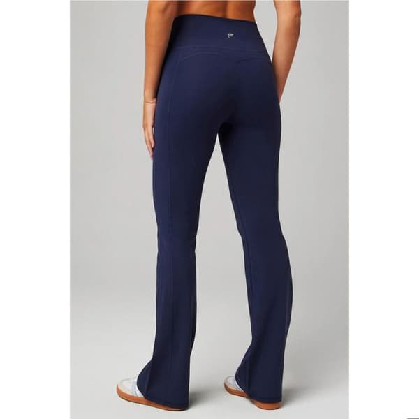 Fabletics Oasis dambyxor med utsvängd ben