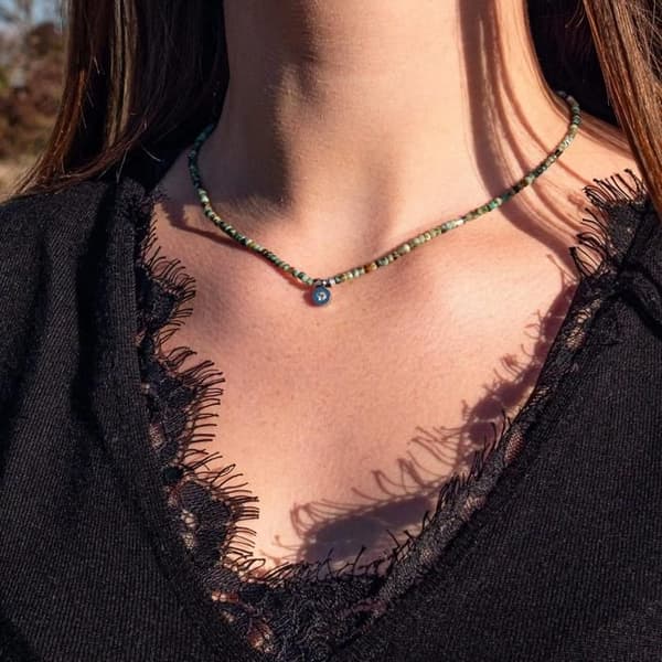 Collier LUMIA i afrikanska turkospärlor