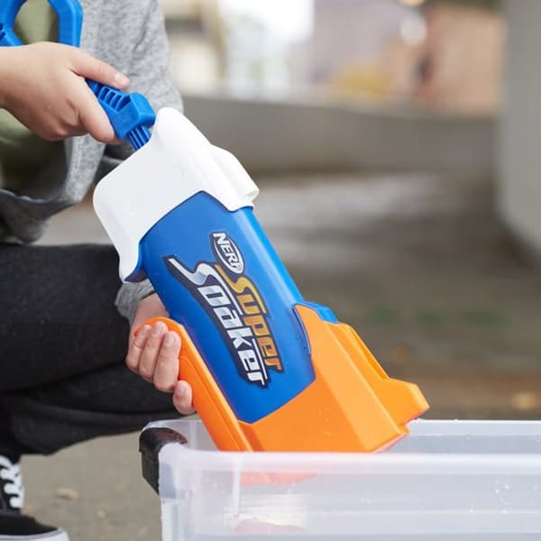 Vattenpistol - Nerf - Super Soaker Rainstorm - 650 ml - Kolvmekanism - Utomhus