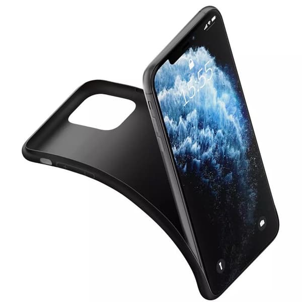 Coque MattCase 3MK för iPhone 16 i svart