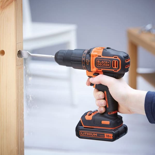 Black & Decker BDCHD18KB borrskruvdragare 2x 18V batterilåda