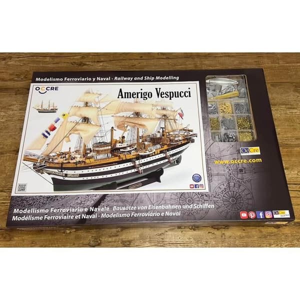 Båtmodell i trä: Amerigo Vespucci