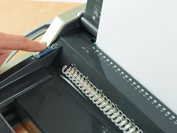 Perforelieur - Fellowes - Galaxy Wire - Silver - A4 - 20 ark perforering