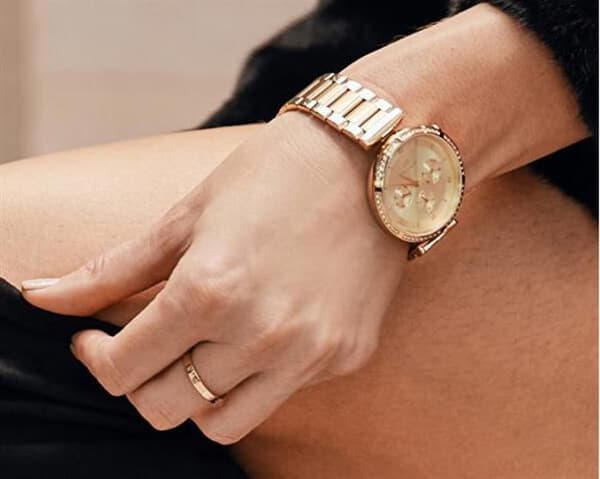 Klockring - DANIEL WELLINGTON - DW00400085 - Gul - Unisex - Klassisk