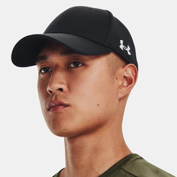 CASQUETTE UNDER ARMOUR BLITZING TEAM SVART