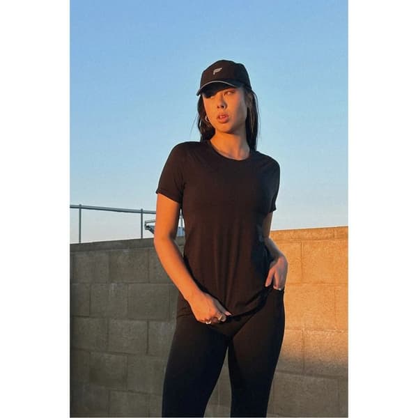 Fabletics Feather Tech+ damtröja