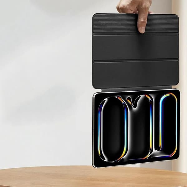 ESR - Magnetisk Återbindning - iPad Pro 13 (2024) - Svart