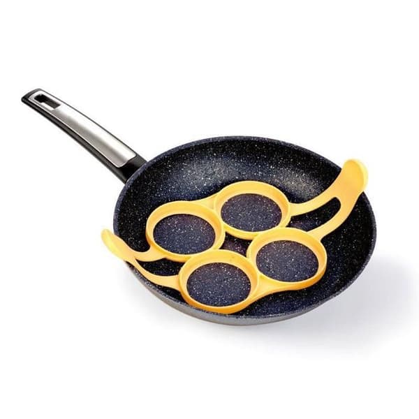 Pannkaksform och ägg x 4