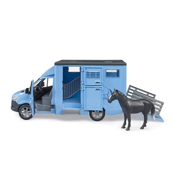 Mercedes Benz Sprinter lastbil med häst