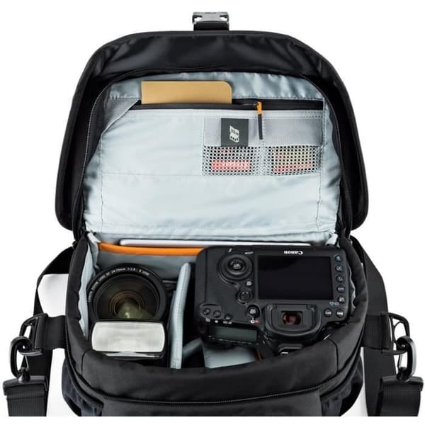 LOWEPRO Axelväska NOVA 180 AW II Svart