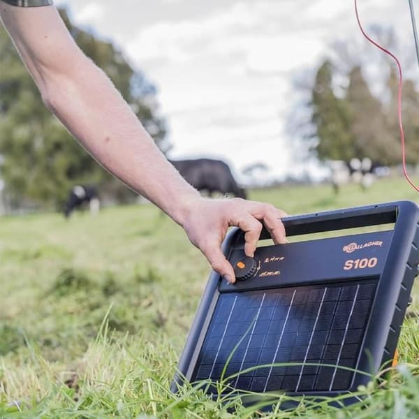 Solenergiser - GALLAGHER - S100 - Uppladdningsbart batteri - Solpanel 7W - Max 10km