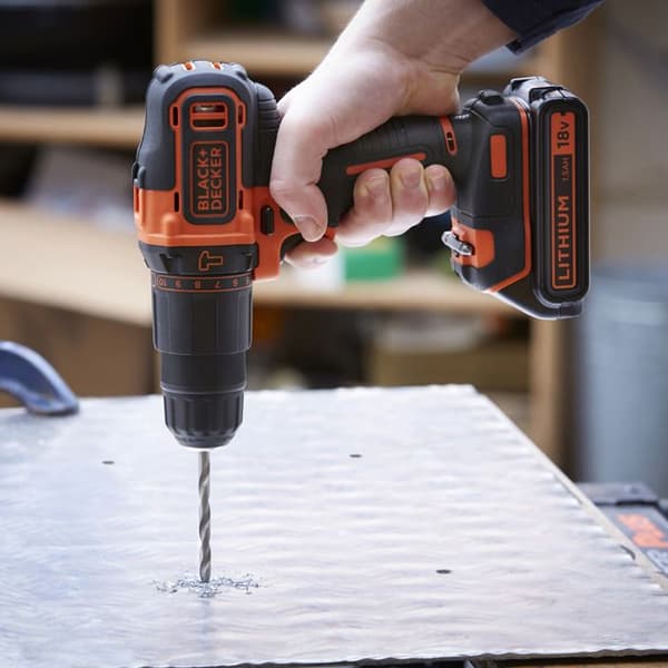Black & Decker BDCHD18KB borrskruvdragare 2x 18V batterilåda