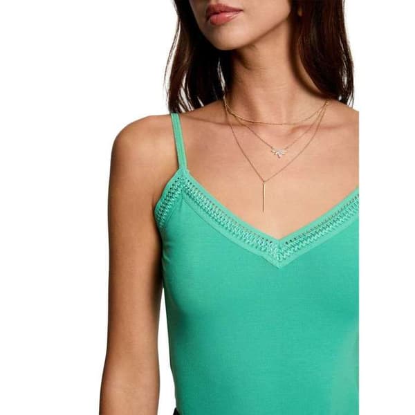 Tight tanktop