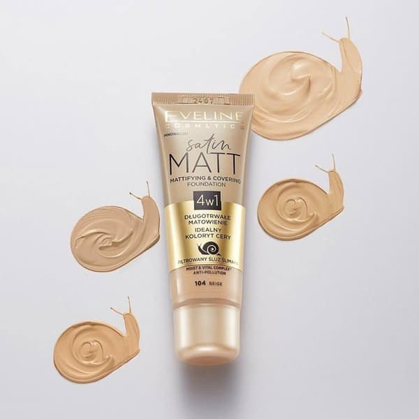 Foundation - EVELINE - n°102 Vanilj - Matifierande - Täckande - 30 ml