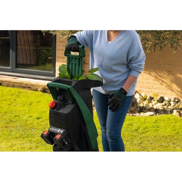 Bosch Home and Garden UniversalShredder trådlös gräsklippar