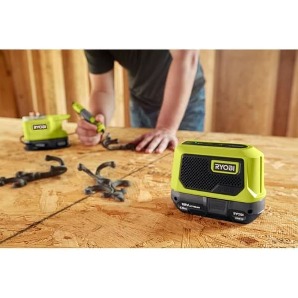 RYOBI - 18V ONE+ kompakt Bluetooth-högtalare - RBTM18-0